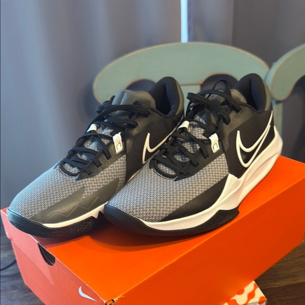 Nike Black and White Sneakers